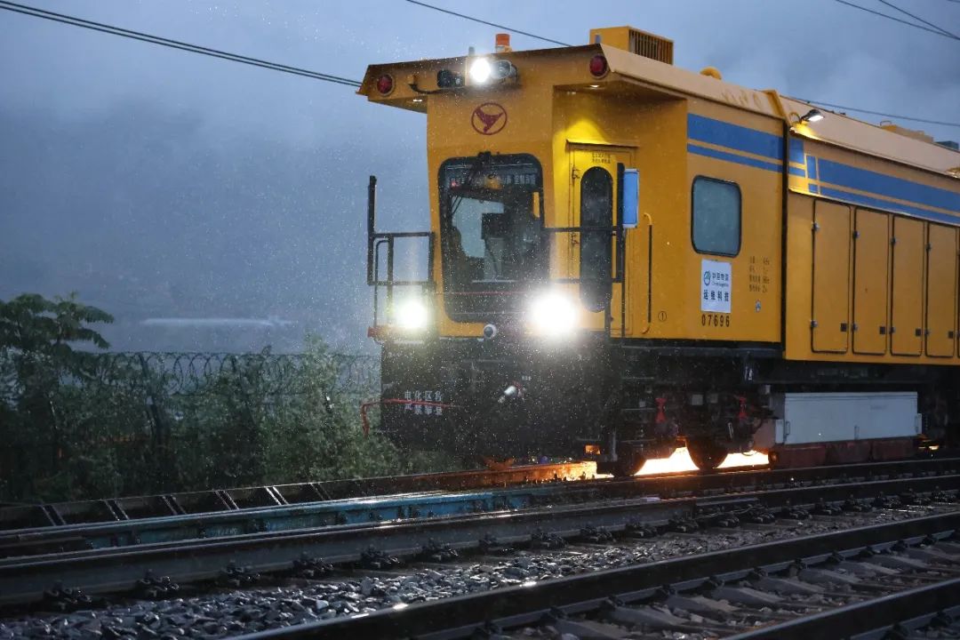 �й�304am����2024��ȡ�˫���ж�������תҵ����ר������ٴ��Ѽ�